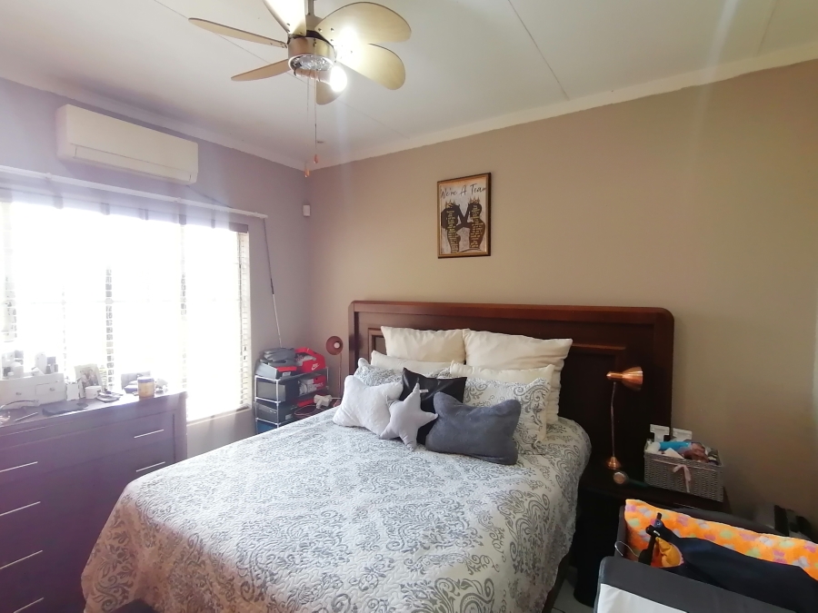 2 Bedroom Property for Sale in Meiringspark Ext 4 North West